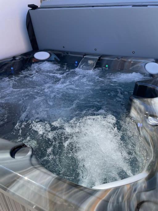 Luxury Georgian Home, Hot Tub, Sea View, Private Garden, Sleeps 6 Μπόνορ Ρέτζις Εξωτερικό φωτογραφία